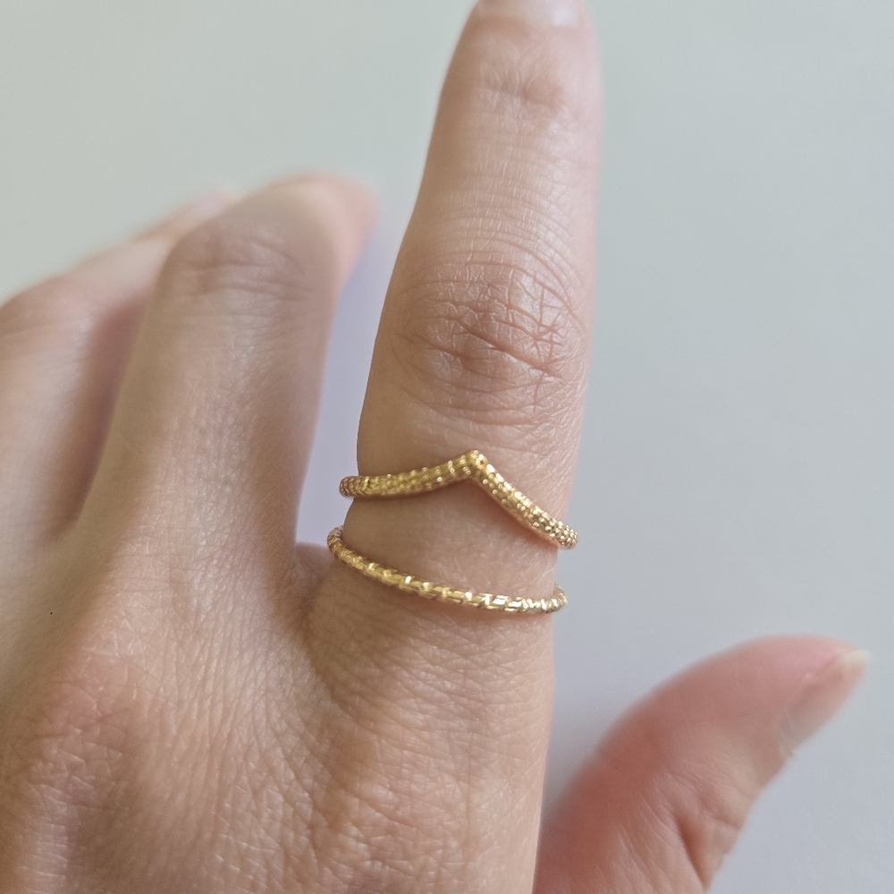 Elegant Gold-Tone Chevron Stacking Ring Set New